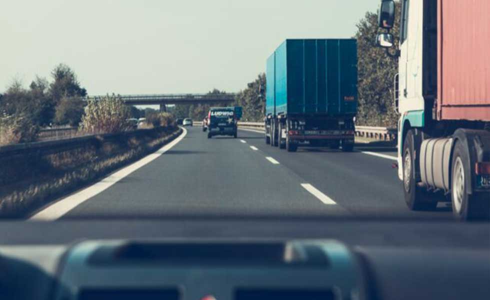 truck drivers driving - Bill to suspend truck driver safety rules has backing of Senate