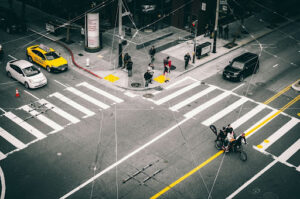 A Intersection with every driver following the street laws and avoiding left turn accident.